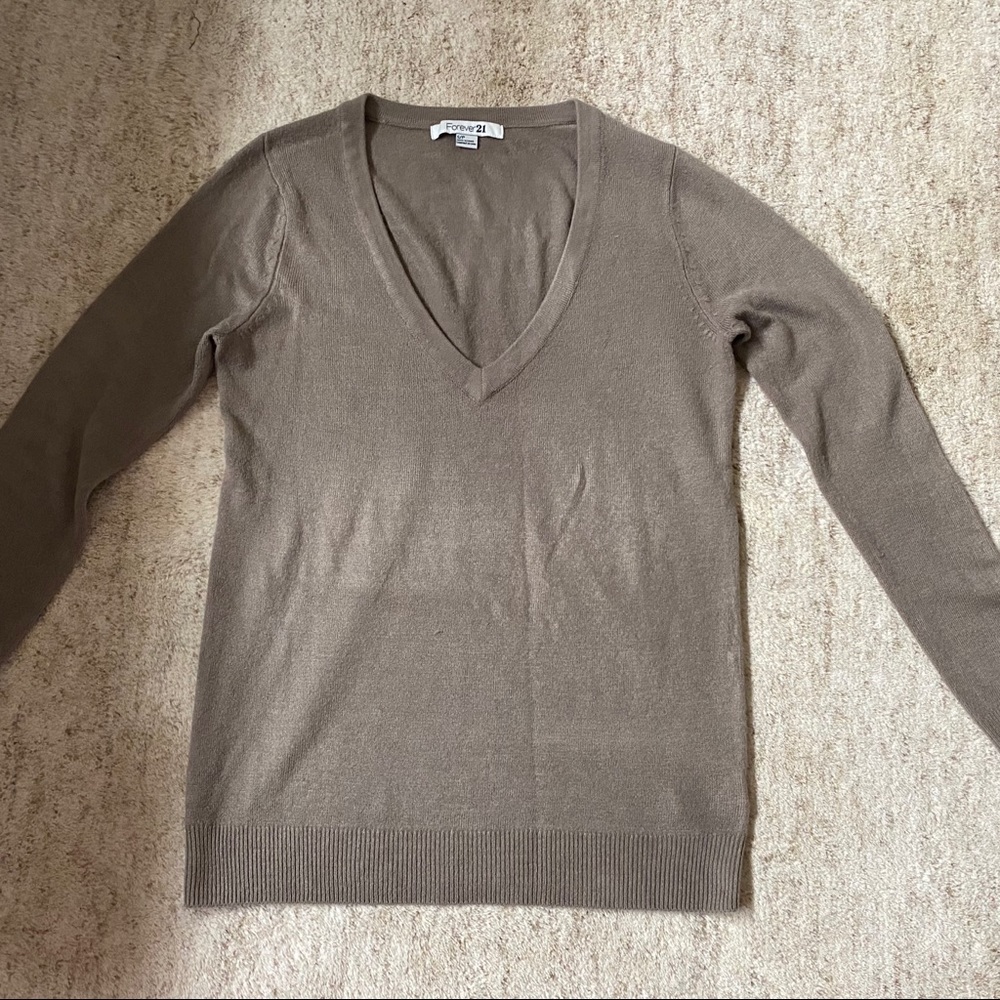 forever 21 / v-neck sweater